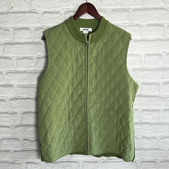 Alia no sleeve vest - Picture 1 of 4